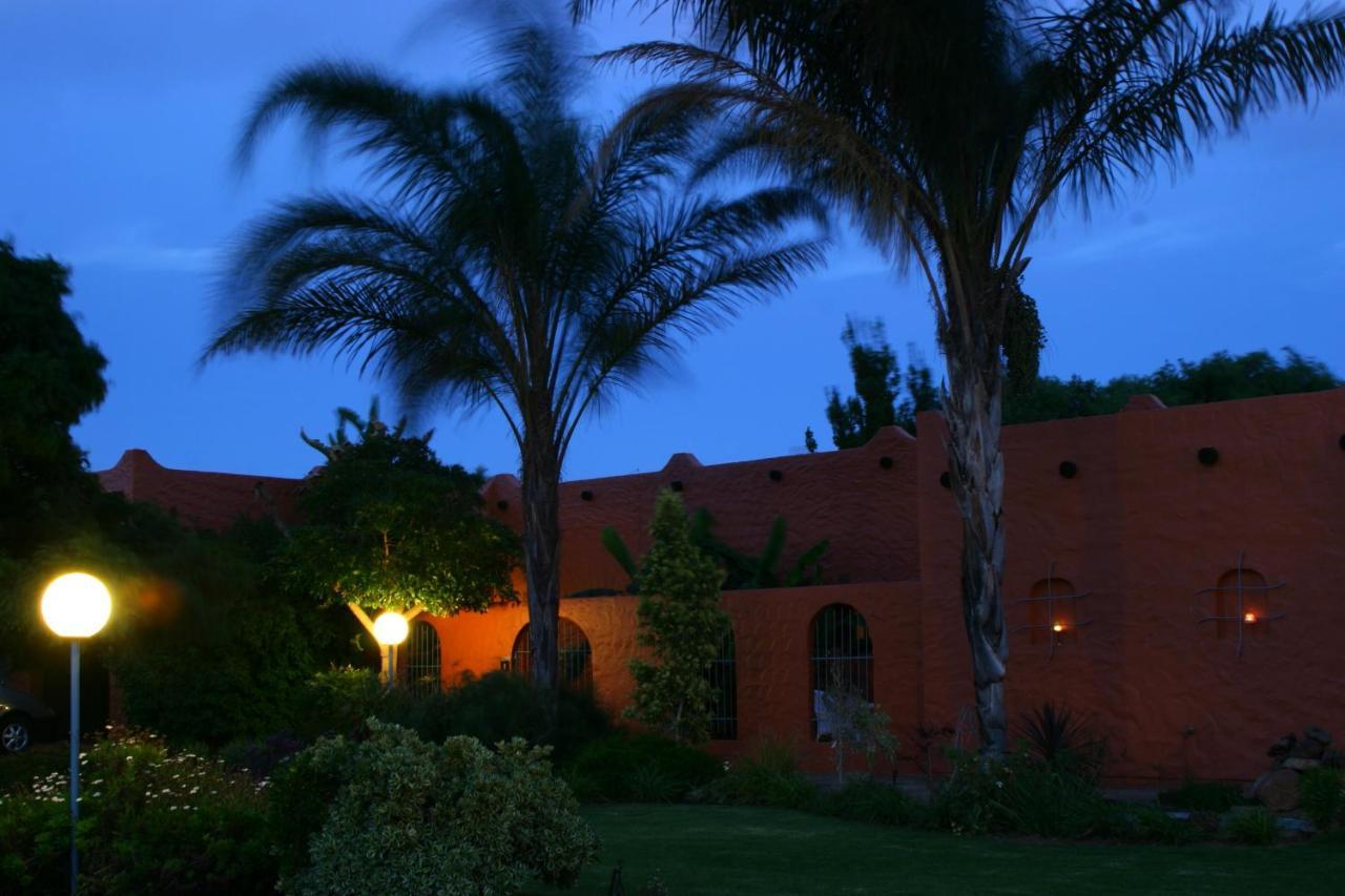 Culdesac Guesthouse Oudtshoorn Exterior foto